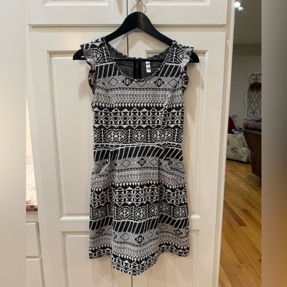 Xhilaration Dress - Medium